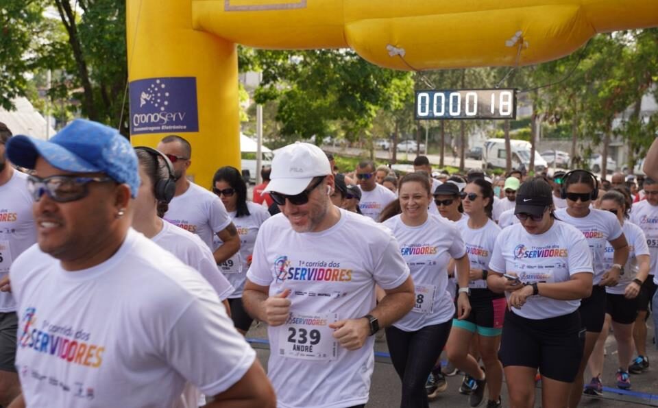 Corrida dos Servidores mobiliza centenas de pessoas e impulsiona arrecadação de brinquedos para o Fundo Social