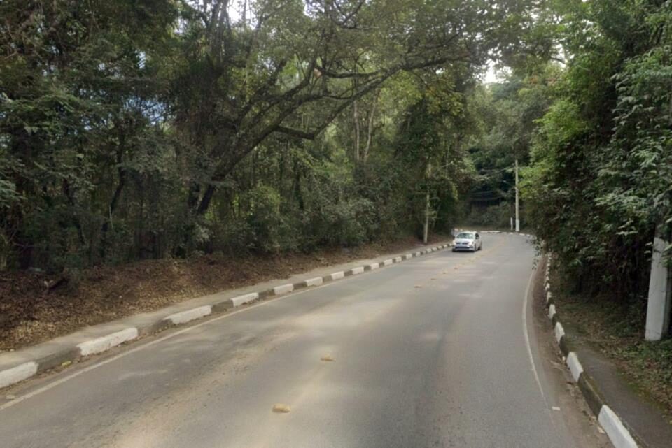 Equipes de Zeladoria realizam mutirão de serviços na “Serrinha” da Avenida Lucas Nogueira Garcez no dia 10 de dezembro