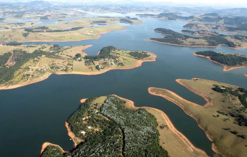 Níveis do Cantareira acendem sinal vermelho e reforçam necessidade urgente de economia de água