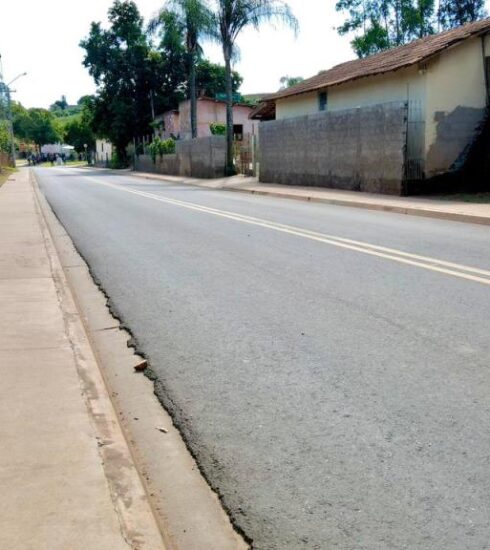 Mais infraestrutura: Prefeitura inaugura obra de macrodrenagem e pavimentação da Jerônimo de Camargo, nos bairros Caetetuba e Maracanã