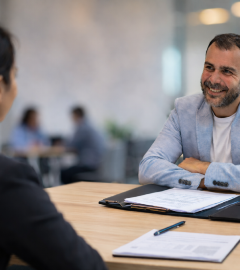 Mutirão de Emprego conecta trabalhadores e empresas em Atibaia no dia 12 de março
