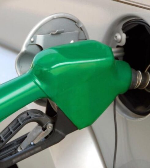 Procon de Atibaia realiza monitoramento de preços de combustíveis no município