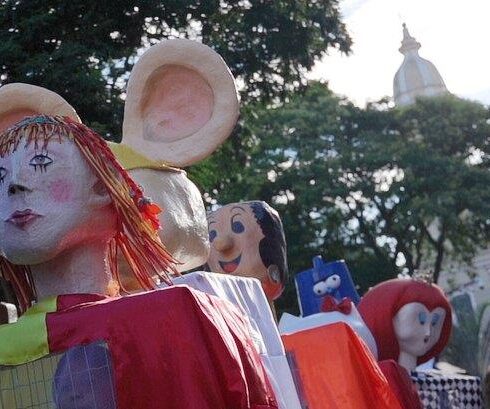 Exposição “Depois da Folia – Bonecões do Carnaval” tem visitação prorrogada até 30 de abril