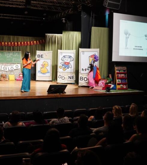 Gestores escolares participam de formação voltada à comunicação e liderança