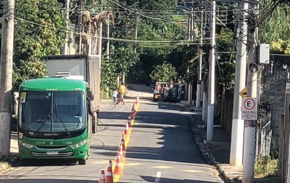 Sinalização viária é reforçada na Estrada Arão Sahm e em diversos pontos do bairro do Portão