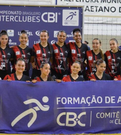 Equipe feminina Sub-19 de Voleibol de Atibaia estreia com vitória no Campeonato Brasileiro Interclubes (CBI)
