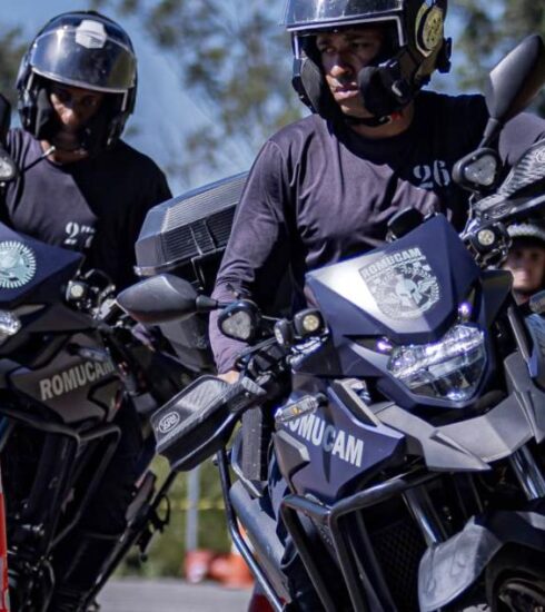 GCM de Atibaia participa de curso de motopatrulhamento em Cajamar