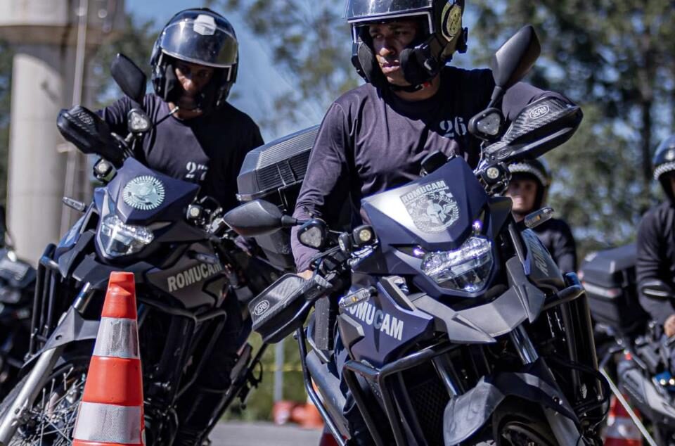 GCM de Atibaia participa de curso de motopatrulhamento em Cajamar