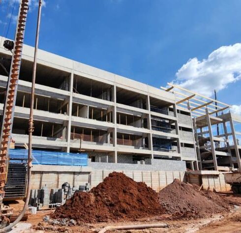 80% concluída: Estado e Prefeitura avançam para inaugurar escola estadual até o meio do ano