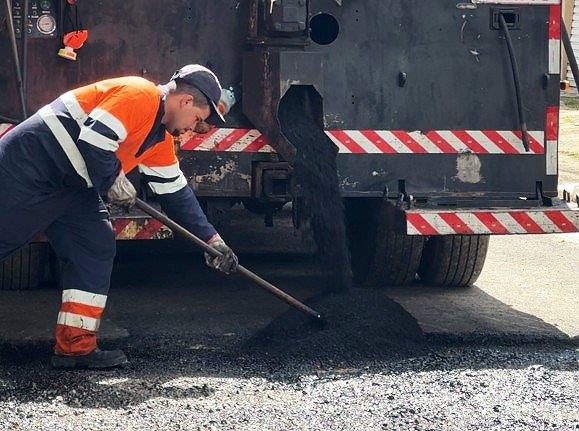 Zeladoria em abril teve foco em manutenção de vias e iluminação