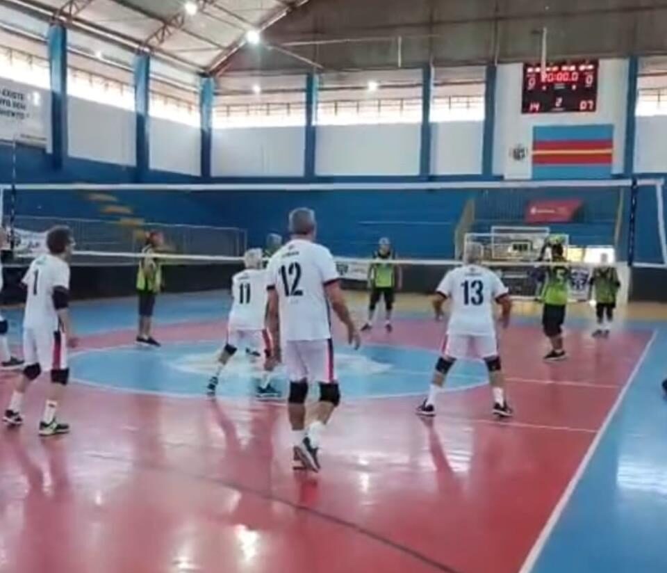 Equipes de Voleibol Adaptado de Atibaia disputaram torneio preparatório em Mairiporã