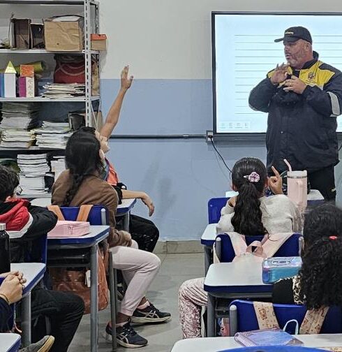 Maio Amarelo: atividades educativas sobre segurança viária continuam nas escolas municipais