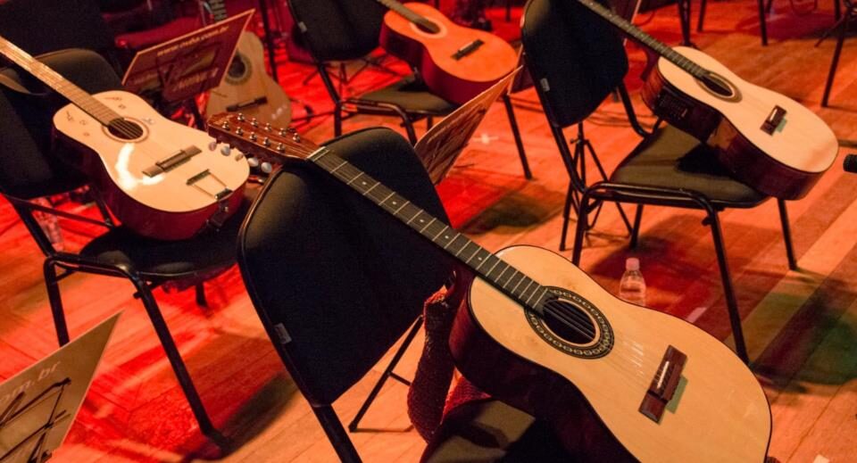 Orquestra de Viola de Atibaia apresenta espetáculo gratuito neste sábado (30)