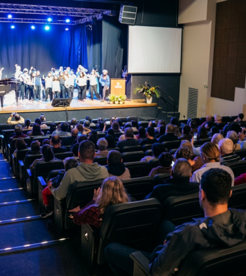 Talento e Integração: Servidores de Atibaia brilham no palco do “Servidores em Cena”