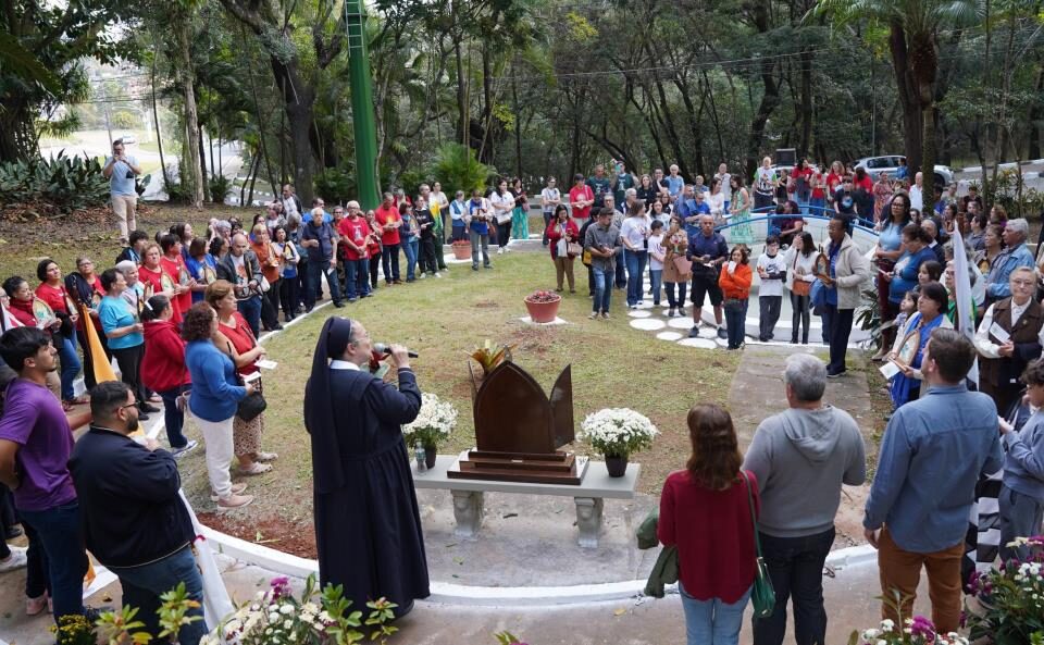 Atibaia abre festejos de 361 anos com missa e procissão até o Parque das Águas
