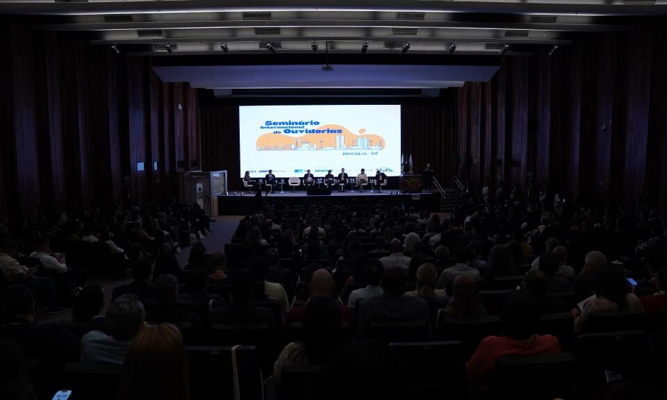 Ouvidoria Geral de Atibaia participa de seminário internacional e fortalece gestão pública