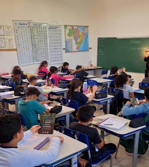 Defesa Civil realiza visitas educativas em escolas da rede municipal