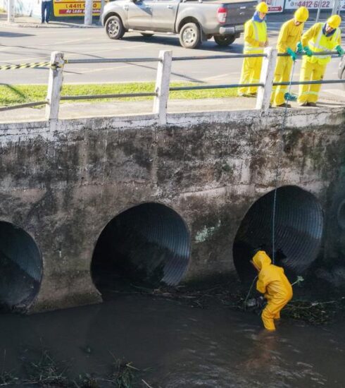 Manutenção no Córrego do Piqueri reforça prevenção a enchentes