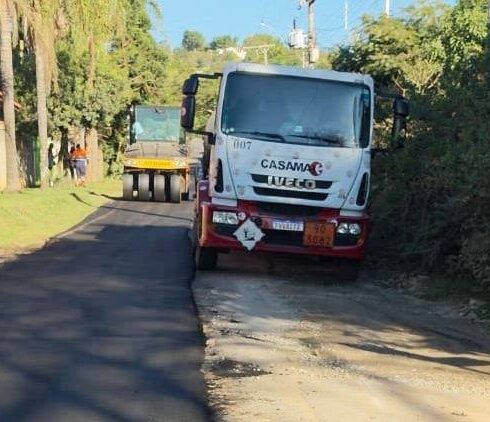 Prefeitura de Atibaia aciona garantia e realiza reparos na Av. Carvalho, no Vitória Régia