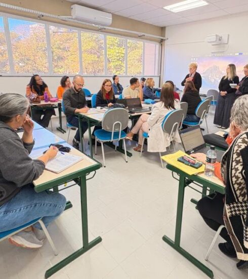 Profissionais da Rede Municipal de Ensino de Atibaia participam de formação sobre educação inclusiva