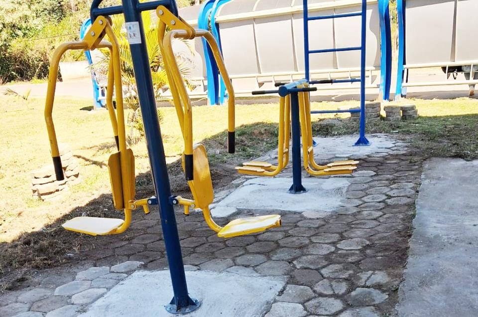 Prefeitura conclui instalação de academia ao ar livre no bairro do Maracanã