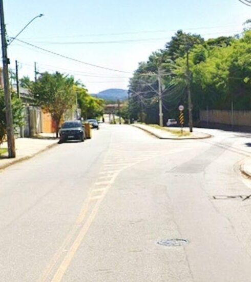 Serviços de inspeção na Avenida Cinamomos acontecem no domingo (16) para melhorias na rede de esgoto