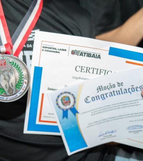 Atletas de Atibaia participantes dos 68º Jogos Regionais são homenageados