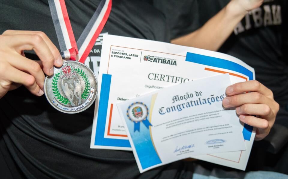 Atletas de Atibaia participantes dos 68º Jogos Regionais são homenageados