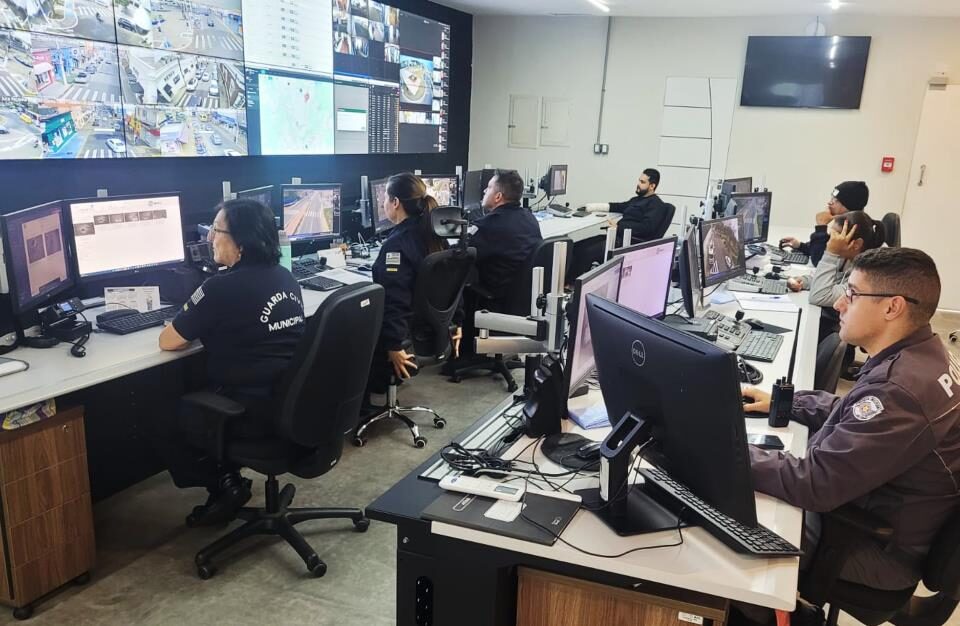 Câmeras de segurança também ajudam a identificar descarte irregular em Atibaia
