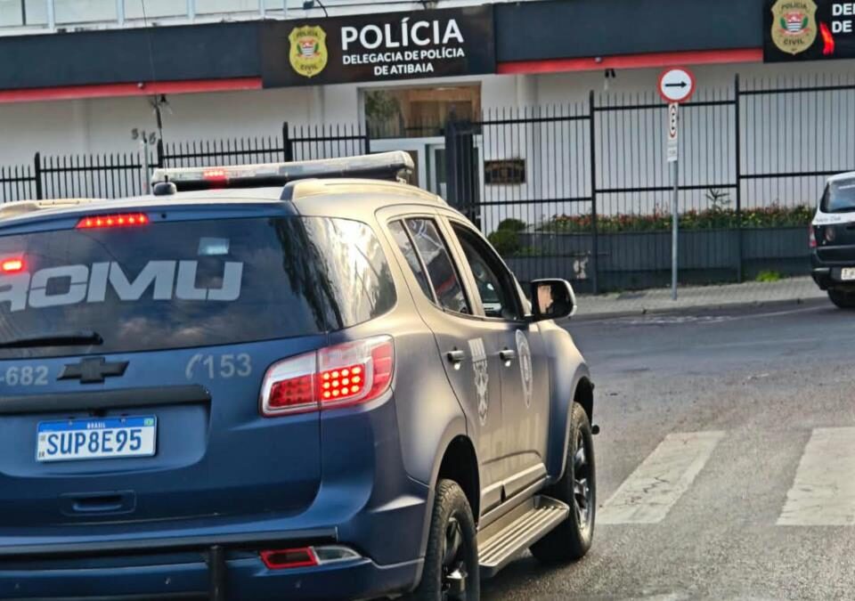 GCM de Atibaia cumpre mandado e apreende drogas no Caetetuba