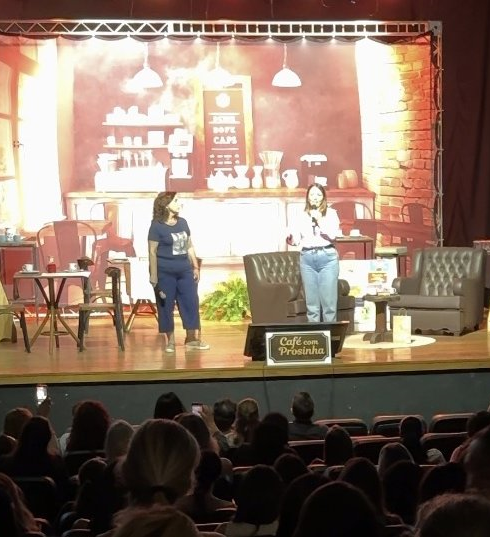Secretaria de Educação de Atibaia promove o encontro “Café com Prosinha: Práticas que Brilham!”