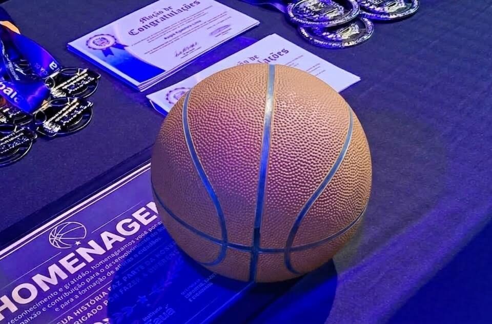 Basquete de Atibaia é homenageado pelas conquistas ao longo da história