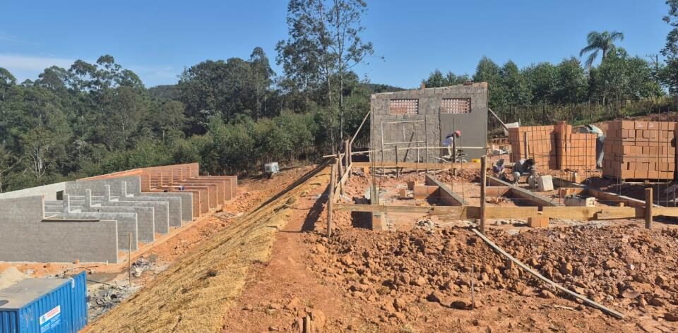 Obra do novo Abrigo Animal Municipal avança em Atibaia