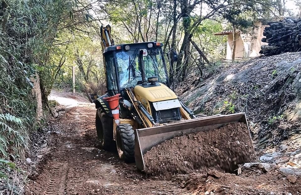 Prefeitura intensifica zeladoria e atende quase 40 bairros após chuvas
